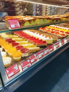 EN EXCLUSIVITE - FONDS DE COMMERCE BOULANGERIE PATISSERIE ARTISANALE - A VENDRE - SAINT FRANCOIS -