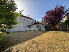 Virginie MASSON Capifrance vous propose en exclusivité - Chemilly-sur-Yonne – Maison de caractère 130m² avec jardin, garage et dépendance