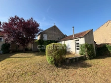 Virginie MASSON Capifrance vous propose en exclusivité - Chemilly-sur-Yonne – Maison de caractère 130m² avec jardin, garage et dépendance