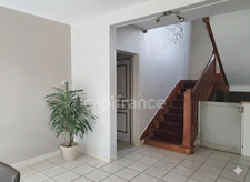 Virginie MASSON Capifrance vous propose Maison familiale 6 chambres avec sous-sol complet et terrain de 4 532 m²
