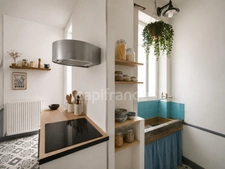 Virginie MASSON Capifrance vous propose, à NEUILLY, longère en pierre de 149m², 3 chambres, grenier aménageable et terrain sans vis à vis