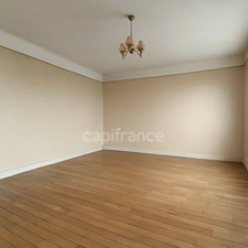Virginie MASSON Capifrance vous propose en exclusivité - Chemilly-sur-Yonne – Maison de caractère 130m² avec jardin, garage et dépendance