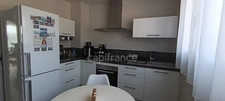 Virginie MASSON vous propose Maison individuelle 6 pièces – 4 chambres + bureau – sous-sol aménagé – terrain clos de 850 m²