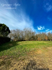 Terrain aménageable de 2500m2 à VAISSAC (82)