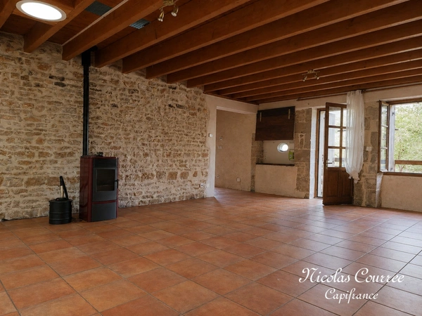 Maison rénovée  – 127 m² – 3 chambres – Terrain clos de 900 m²