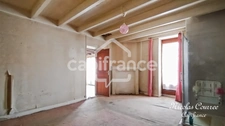 À vendre à Sauzé-Vaussais : Lot de deux maisons mitoyennes à rénover