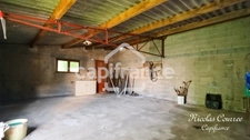 À vendre à Sauzé-Vaussais : Lot de deux maisons mitoyennes à rénover