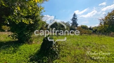 À vendre à Sauzé-Vaussais : Lot de deux maisons mitoyennes à rénover