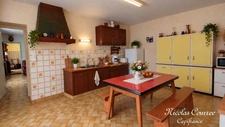 Maison à rénover avec jardin – Beau potentiel – Chauray (79180)