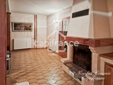  Maison à vendre dans le secteur mellois, idéale en résidence principale ou maison de campagne, pour les amateurs de calme, d’espace et de nature, à proximité de Melle, Sauzé-Vaussais et des commodité