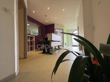 IMMEUBLE DE 420 M2, BUREAUX, 2 GARAGES DE 60 ET 80 M2, CRÉATION PLUSIEURS HABITATIONS, COUR, STATIONNEMENT