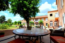 PROPRIÉTÉ BOURGEOISE DE 395 M2 AU COEUR D'UN PARC PAYSAGÉ DE 2 487 M2, CENTRE VILLE