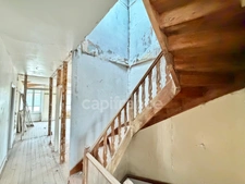 MAISON À RÉNOVER DE 480 M2 SUR 4 NIVEAUX, TERRAIN DE 623 M2, DÉPENDANCES, PROXIMITÉ DES COMMERCES