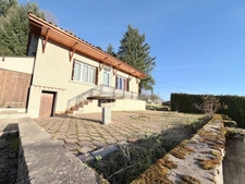 MAISON 70 M2, 2 CHAMBRES, TERRAIN CLOS ET ARBORÉ DE 1 425 M2, VUE DÉGAGÉE, CALME, DOUBLE GARAGE, CAVE, DOUBLE VITRAGE PVC, CHARPENTE/COUERTURE OK, TF 328€