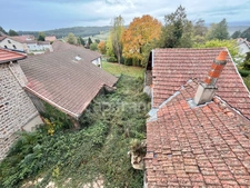 MAISON À RÉNOVER DE 480 M2 SUR 4 NIVEAUX, TERRAIN DE 623 M2, DÉPENDANCES, PROXIMITÉ DES COMMERCES