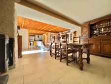 MAISON 100 M2, 2095 M2 DE TERRAIN DONT 1685 M2 À BATIR, 2 CHAMBRES, 1 BUREAU, DÉPENDANCES DE 45 M2, CHARPENTE/COUVERTURE OK, TOUT-À-L'ÉGOUT, DOUBLE VITRAGE PVC ET BOIS, TF 498€