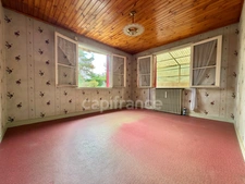 MAISON À RÉNOVER DE 75 M2, 2 CHAMBRES, TERRAIN DE 4 500 M2, FIBRE OPTIQUE, GARAGE DE 35 M2, DÉPÔT DE 65 M2, VÉRANDA, 2 PUITS