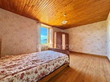 MAISON DE VILLAGE DE 110 M2, TERRAIN DE 3 476 M2, 4 CHAMBRES, DOUBLE GARAGE DE 62 M2, GARAGE, ATELIERS, CAVE VOÛTÉE, TF 251€