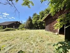 CHALET DE 220 M2, TERRAIN DE 2 668 M2, 4 CHAMBRES, COMBLES AMÉNAGEABLES DE 96 M2, VÉRANDA, VUE PANORAMIQUE, 125 M2 DE SOUS-SOL, GARAGE INDÉPENDANT DE 40 M2, TRAVAUX À PRÉVOIR