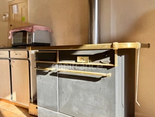 MAISON EN PIERRE DE 140 M2 ENTIÈREMENT À RÉNOVER, TERRAIN DE 8180 M2, 4 CHAMBRES, 155 M2 DE DÉPENDANCES, FOUR À PAIN, SOURCE, COUVERTURE DE 2019 POUR L'HABITATION, FAÇADE DE 2012, CAVE VOÛTÉE