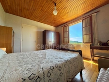 MAISON DE VILLAGE DE 110 M2, TERRAIN DE 3 476 M2, 4 CHAMBRES, DOUBLE GARAGE DE 62 M2, GARAGE, ATELIERS, CAVE VOÛTÉE, TF 251€