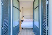 Fully renovated 255 m² bourgeois house, enclosed and wooded grounds of 4,303 m² (with space for a swimming pool), 3 garages, terrace, jacuzzi