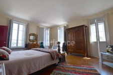 PROPRIÉTÉ BOURGEOISE DE 395 M2 AU COEUR D'UN PARC PAYSAGÉ DE 2 487 M2, CENTRE VILLE