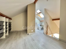 MAISON MITOYENNE 115 M2, TERRAIN CLOS DE 588 M2, 3 CHAMBRES DONT UNE AVEC DRESSING, BUREAU, TERRASSE DE 30 M2, TERRASSE COUVERTE DE 50 M2, CAR PORT, FIBRE, POMPE À CHALEUR, CHARPENTE/COUVERTURE OK