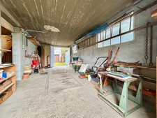 MAISON DE 75 M2 À RÉNOVER, TERRAIN CLOS DE 422 M2, 2 CHAMBRES, TOITURE DE 2024, GARAGE, TOUT-À-L'ÉGOUT