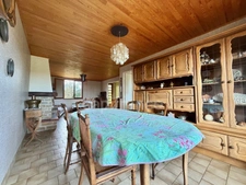 MAISON PLAIN-PIED DE 135 M2, TERRAIN ARBORÉ DE 5 675 M2, 4 CHAMBRES, DÉPENDANCES, VUE DÉGAGÉE, FIBRE, TF 547€, PUITS, MARE, FOUR À PAIN