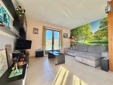 MAISON DE PLAIN-PIED DE 115 M2, TERRAIN DE 1 196 M2, 3 CHAMBRES, GARAGE DE 31 M2, CONSTRUCTION DE 2009, FIBRE OPTIQUE, SÉJOUR DE 48 M2, PANNEAUX PHOTOVOLTAIQUES