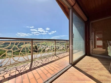 CHALET DE 220 M2, TERRAIN DE 2 668 M2, 4 CHAMBRES, COMBLES AMÉNAGEABLES DE 96 M2, VÉRANDA, VUE PANORAMIQUE, 125 M2 DE SOUS-SOL, GARAGE INDÉPENDANT DE 40 M2, TRAVAUX À PRÉVOIR