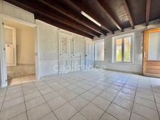 MAISON MITOYENNE DE 50 M2, TERRAIN DE 86 M2, UNE CHAMBRE ET UN BUREAU, FIBRE, DOUBLE VITRAGE DE 2009, TOUT-À-L'ÉGOUT, COUVERTURE DE 2010, UN GRENIER de 30 M2, TF 152€