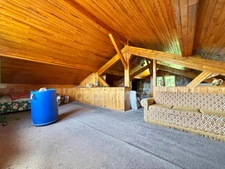 CHALET DE 220 M2, TERRAIN DE 2 668 M2, 4 CHAMBRES, COMBLES AMÉNAGEABLES DE 96 M2, VÉRANDA, VUE PANORAMIQUE, 125 M2 DE SOUS-SOL, GARAGE INDÉPENDANT DE 40 M2, TRAVAUX À PRÉVOIR