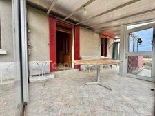 MAISON À RÉNOVER DE 75 M2, 2 CHAMBRES, TERRAIN DE 4 500 M2, FIBRE OPTIQUE, GARAGE DE 35 M2, DÉPÔT DE 65 M2, VÉRANDA, 2 PUITS