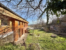 MAISON DE 220 M2, RÉNOVÉE EN 2014, TERRAIN DE 6 HA, 4 CHAMBRES, SALLE DE JEUX, 3 PUITS, ÉTANG, ASSAINISSEMENT AUX NORMES À VENIR, POMPE À CHALEUR DE 2016 AVEC CHAUFFAGE AU SOL, FIBRE OPTIQUE