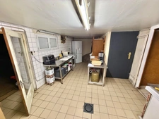 IMMEUBLE DE RAPPORT DE 316 M2, À RÉNOVER, COMMERCE LOUÉ 300€/MOIS, DÉPENDANCES DE 130 M2, POSSIBILITÉ DE RÉALISER PLUSIEURS APPARTEMENTS