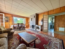 CHALET DE 220 M2, TERRAIN DE 2 668 M2, 4 CHAMBRES, COMBLES AMÉNAGEABLES DE 96 M2, VÉRANDA, VUE PANORAMIQUE, 125 M2 DE SOUS-SOL, GARAGE INDÉPENDANT DE 40 M2, TRAVAUX À PRÉVOIR