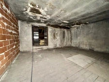 IMMEUBLE DE RAPPORT DE 316 M2, À RÉNOVER, COMMERCE LOUÉ 300€/MOIS, DÉPENDANCES DE 130 M2, POSSIBILITÉ DE RÉALISER PLUSIEURS APPARTEMENTS