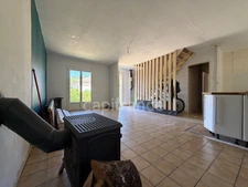 MAISON DE 110 M2, TERRAIN CLOS ET ARBORÉ 1000 M2, 4 CHAMBRES, 1 BUREAU, TOUT-À-L'ÉGOUT, FIBRE OPTIQUE, TF 615€, DOUBLE VITRAGE PVC + VR ÉLECTRIQUE + MOUSTIQUAIRES