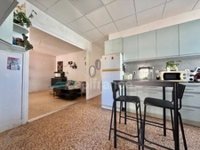 APPARTEMENT 61 M2, 2 CHAMBRE, COUR DE 80 M2, GARAGE, FIBRE OPTIQUE, DOUBLE VITRAGE + VOLETS ROULANTS, CAVE DE 31 M2, FAIBLE CHARGES DE COPROPRIÉTÉ