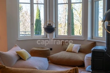 Fully renovated 255 m² bourgeois house, enclosed and wooded grounds of 4,303 m² (with space for a swimming pool), 3 garages, terrace, jacuzzi