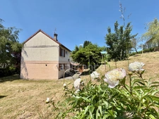 MAISON MITOYENNE DE 92 M2, TERRAIN DE 785 M2, 3 CHAMBRES, GARAGE DE 26 M2, SOURCE, CAVE, TRAVAUX À PRÉVOIR