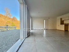 MAISON DE PLAIN-PIED DE 90 M2, TERRAIN 1000 M2, 3 CHAMBRES, GARAGE, CONSTRUCTION 2024, CLIM RÉVERSIBLE, DOUBLE VITRAGE PVC + VOLETS ROULANTS ÉLECTRIQUES, TOUT-À-L'ÉGOUT, FIBRE OPTIQUE, CELLIER