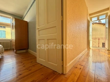 Maison de village 185 m² – 6 chambres – 120 m² de combles aménageables – terrain 208 m² déporté