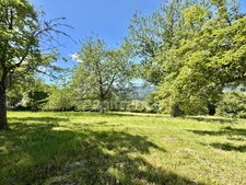 MAISON DE VILLAGE DE 110 M2, TERRAIN DE 3 476 M2, 4 CHAMBRES, DOUBLE GARAGE DE 62 M2, GARAGE, ATELIERS, CAVE VOÛTÉE, TF 251€