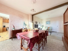 MAISON 70 M2, 2 CHAMBRES, TERRAIN CLOS ET ARBORÉ DE 1 425 M2, VUE DÉGAGÉE, CALME, DOUBLE GARAGE, CAVE, DOUBLE VITRAGE PVC, CHARPENTE/COUERTURE OK, TF 328€