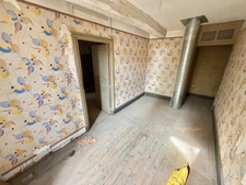 IMMEUBLE DE RAPPORT DE 316 M2, À RÉNOVER, COMMERCE LOUÉ 300€/MOIS, DÉPENDANCES DE 130 M2, POSSIBILITÉ DE RÉALISER PLUSIEURS APPARTEMENTS