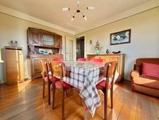 MAISON DE 75 M2 À RÉNOVER, TERRAIN CLOS DE 422 M2, 2 CHAMBRES, TOITURE DE 2024, GARAGE, TOUT-À-L'ÉGOUT