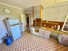CHALET DE 220 M2, TERRAIN DE 2 668 M2, 4 CHAMBRES, COMBLES AMÉNAGEABLES DE 96 M2, VÉRANDA, VUE PANORAMIQUE, 125 M2 DE SOUS-SOL, GARAGE INDÉPENDANT DE 40 M2, TRAVAUX À PRÉVOIR